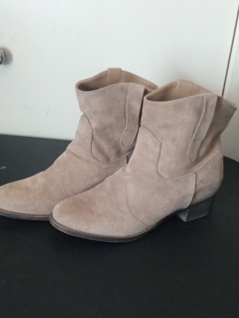 Tinstree Women's Short Western Cowboy Ankle Bootie Taupe Low Block Heels Size 8